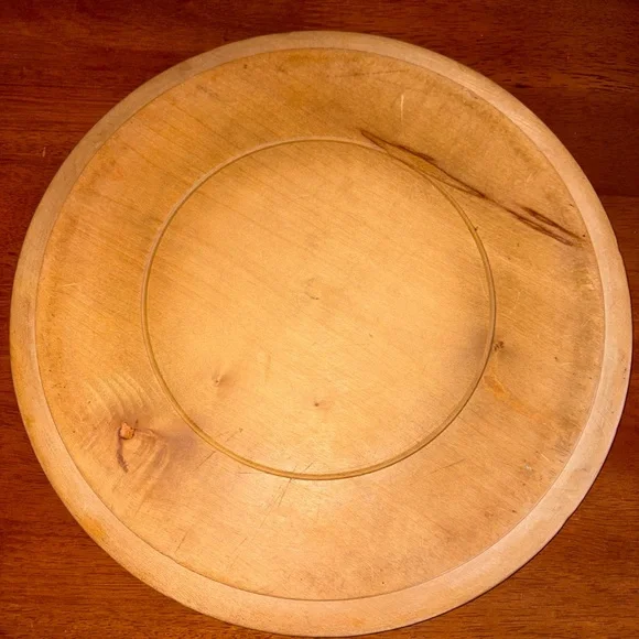 Antique English 12” Carved Wood Round Bread Cutting Board Original Kitchen Decor - Picture 5 of 5